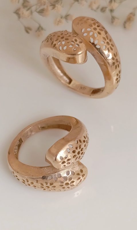 خرید انگشتر زنانه طلاروس تراش منبت