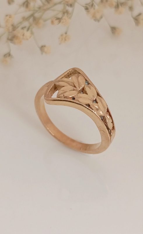 خرید انگشتر زنانه طلاروس برگ یک طرفه