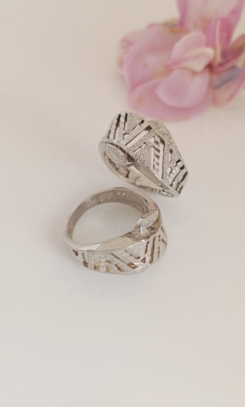 خرید انگشتر زنانه نقره روس تراش 1000 