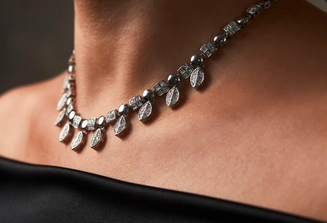 گردنبند تیتانیوم